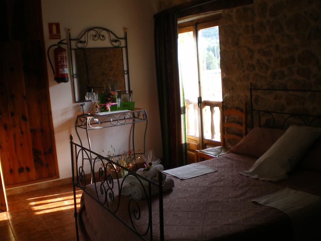 Masia Del Aragones Пеньярроия-де-Таставинс Номер фото