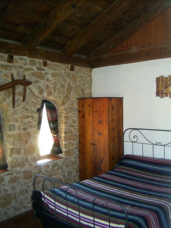 Masia Del Aragones Пеньярроия-де-Таставинс Номер фото